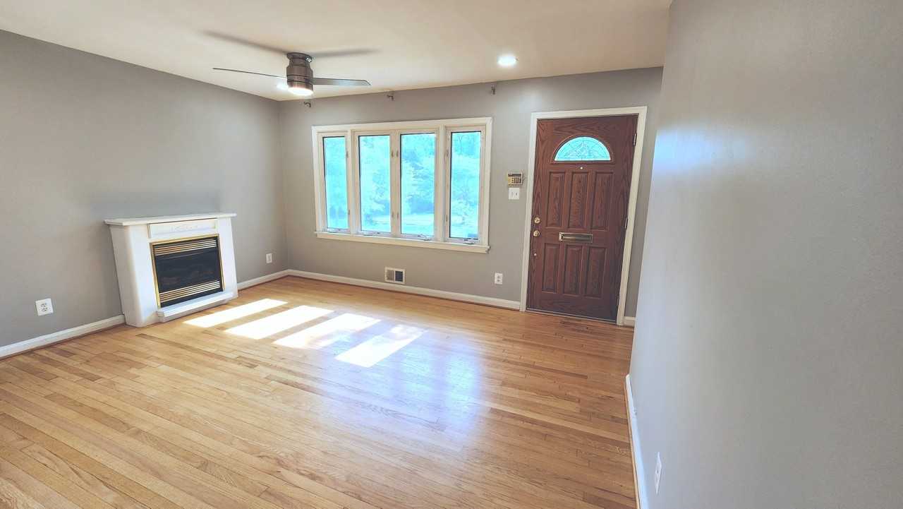3122 Cheverly Ave - Photo 6 of 20