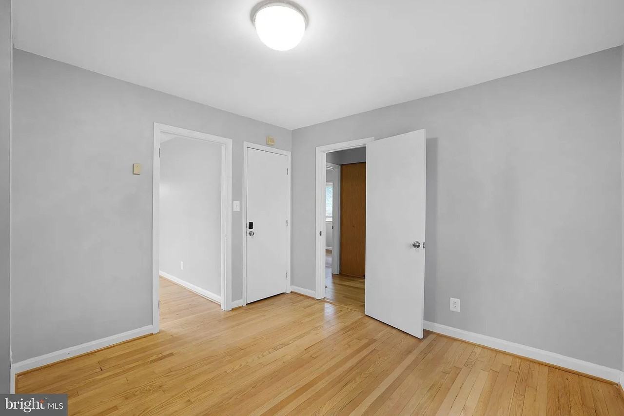 3122 Cheverly Ave - Photo 7 of 20