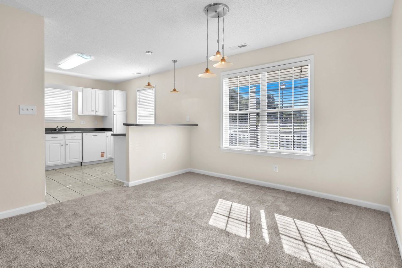 140 Ashworth Dr - Photo 4 of 19