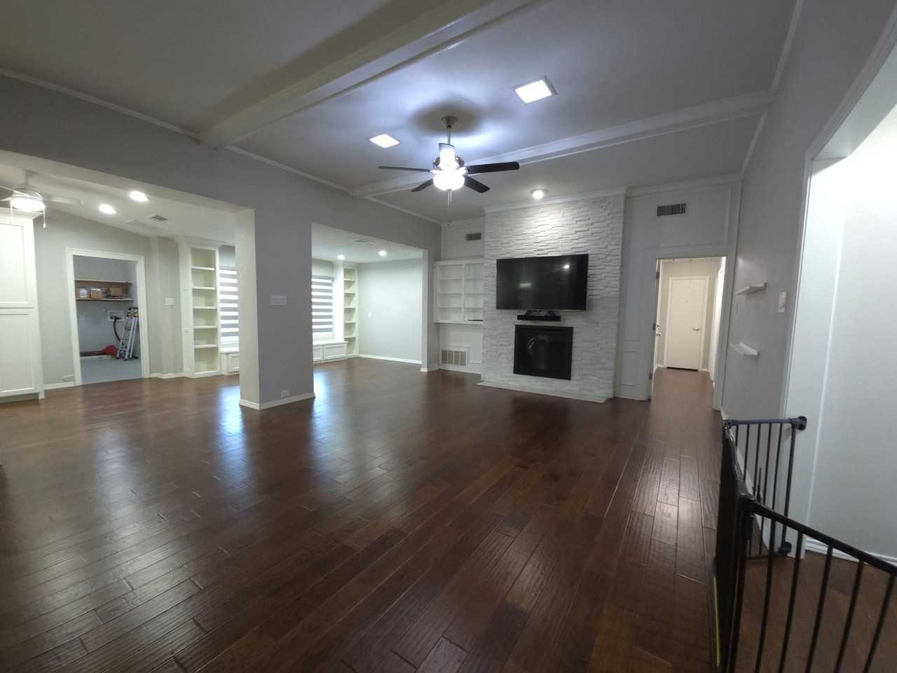 1503 Flintwood Dr - Photo 3 of 25