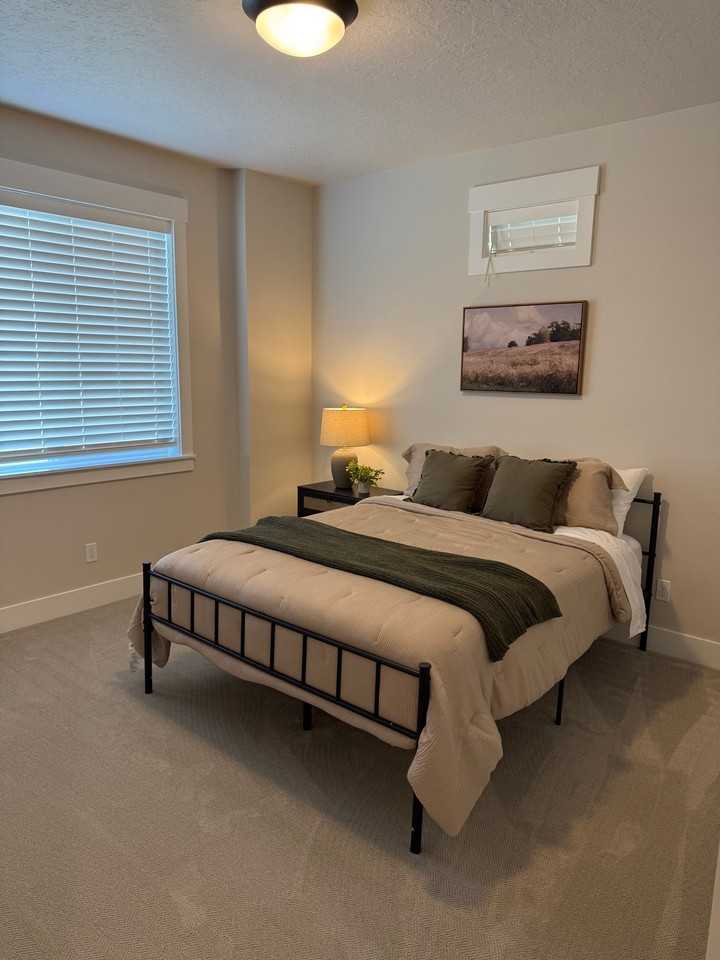 465 E Chevy Dr - Photo 6 of 14