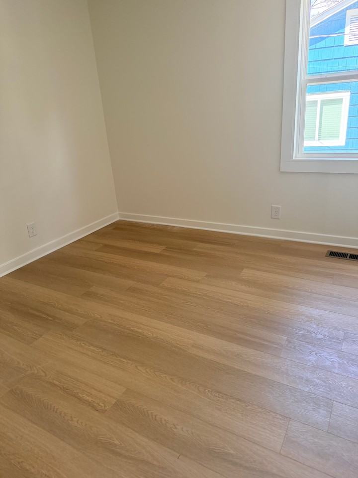 748 47th Way S - Photo 6 of 7