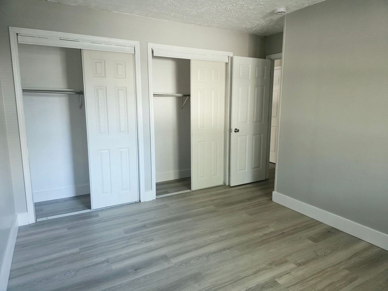 310 Division St - Photo 5 of 17