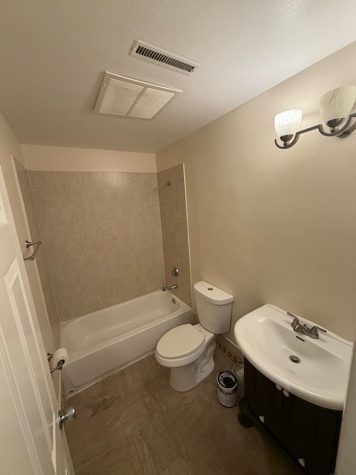 20 Amsterdam Ave #3D - Photo 7 of 14