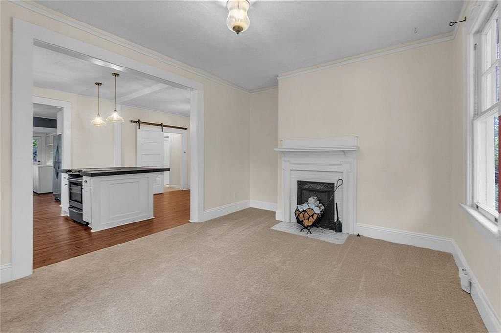 805 S Manning St - Photo 6 of 15