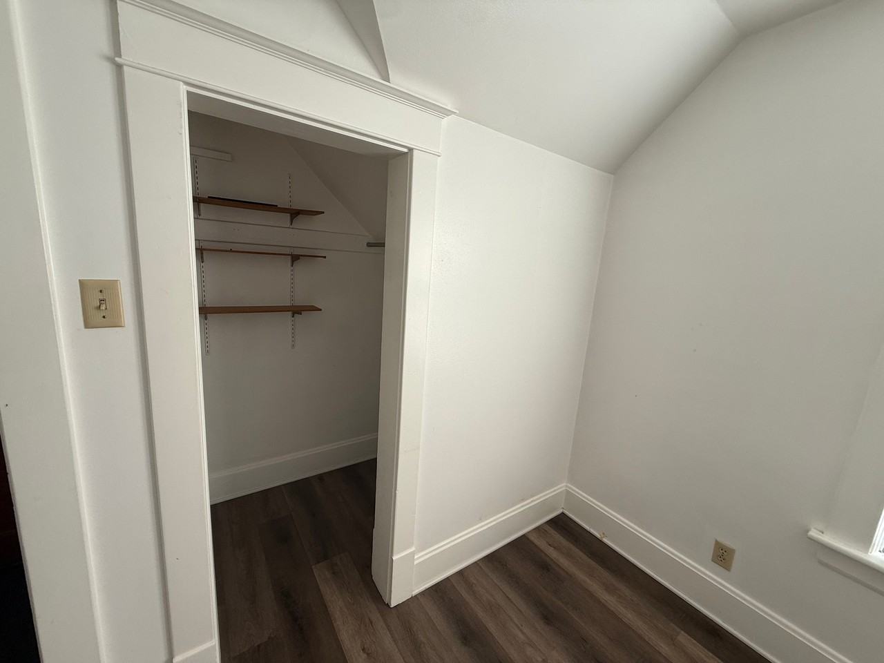 3915 10th Ave - Photo 2 of 14