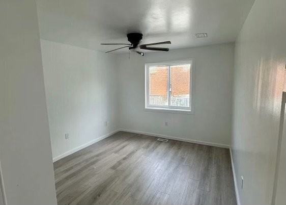 558 S 12th St - Photo 4 of 6
