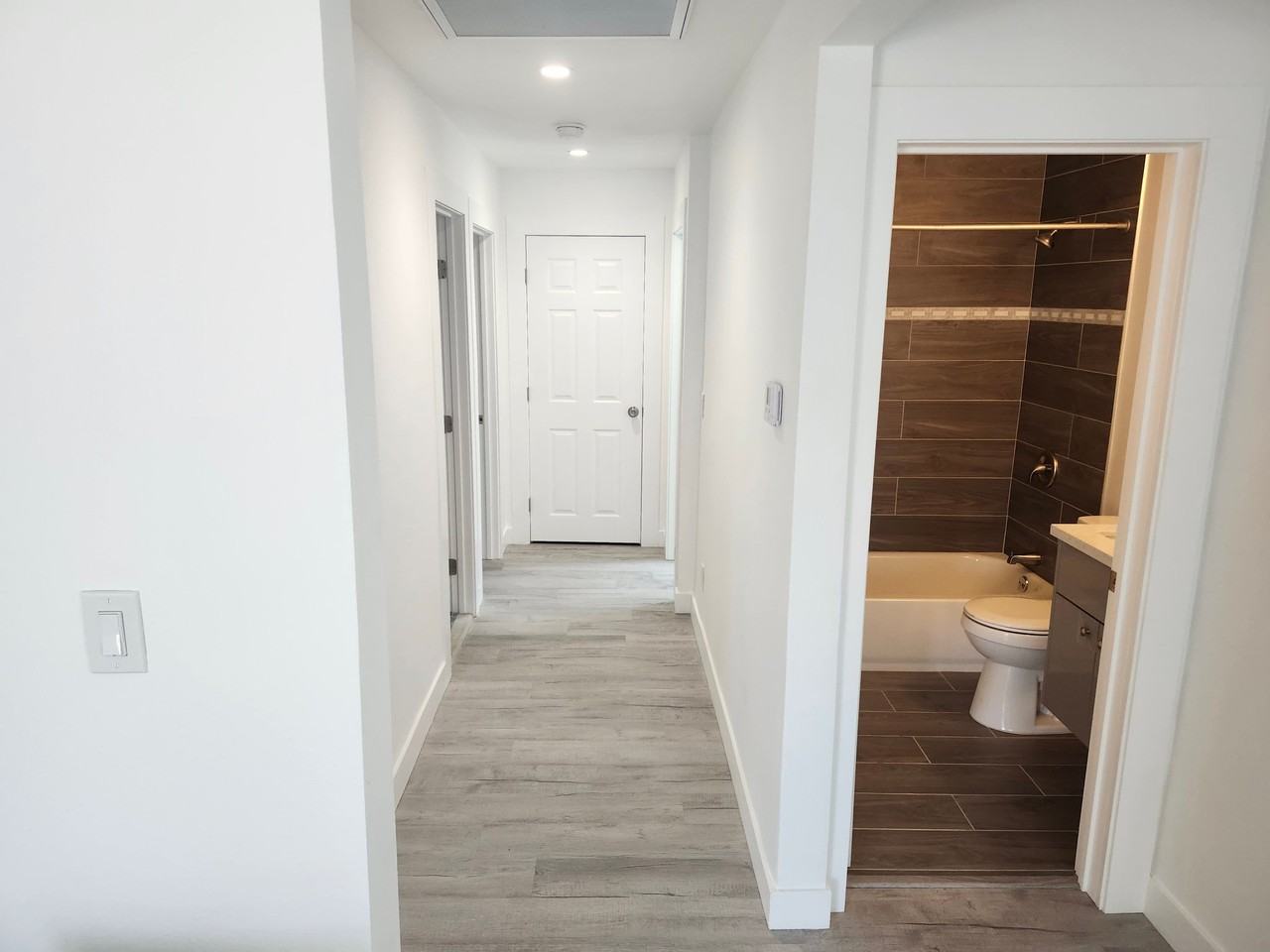 1421 E 123rd St #1421 - Photo 3 of 9
