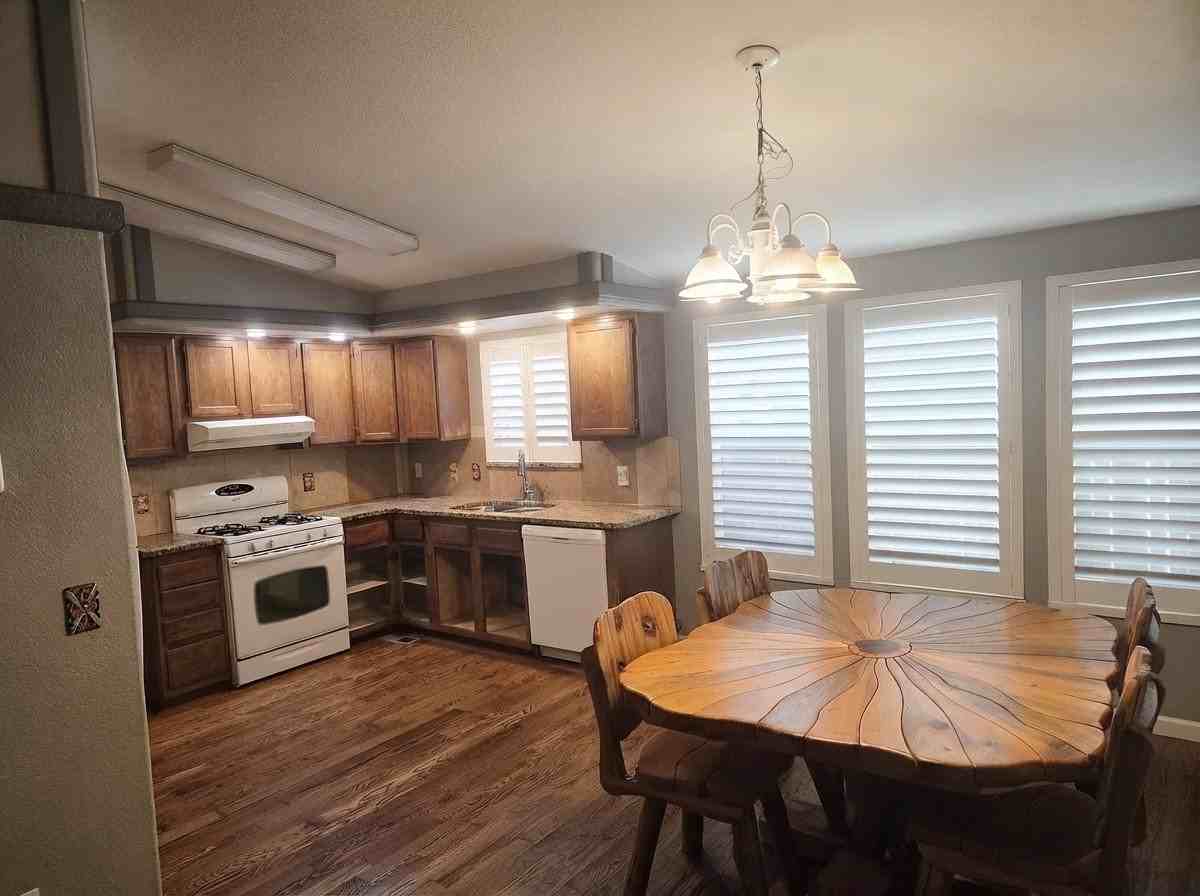 4657 Race St - Photo 6 of 20