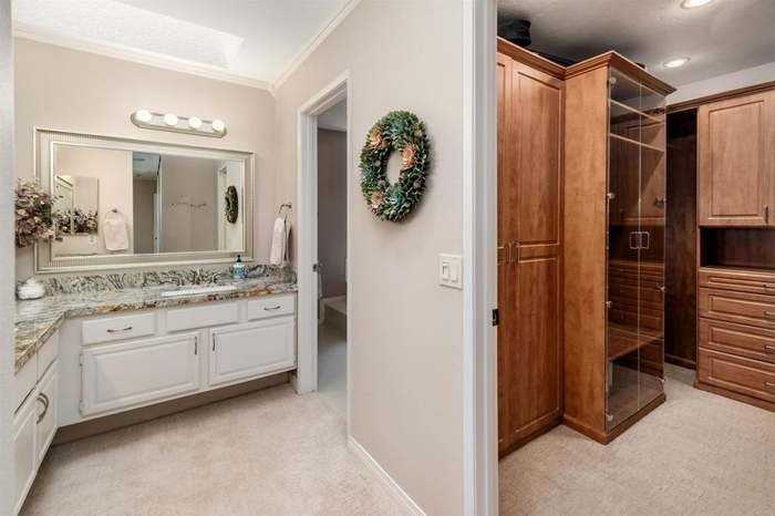 2309 Carriage Cir - Photo 5 of 17