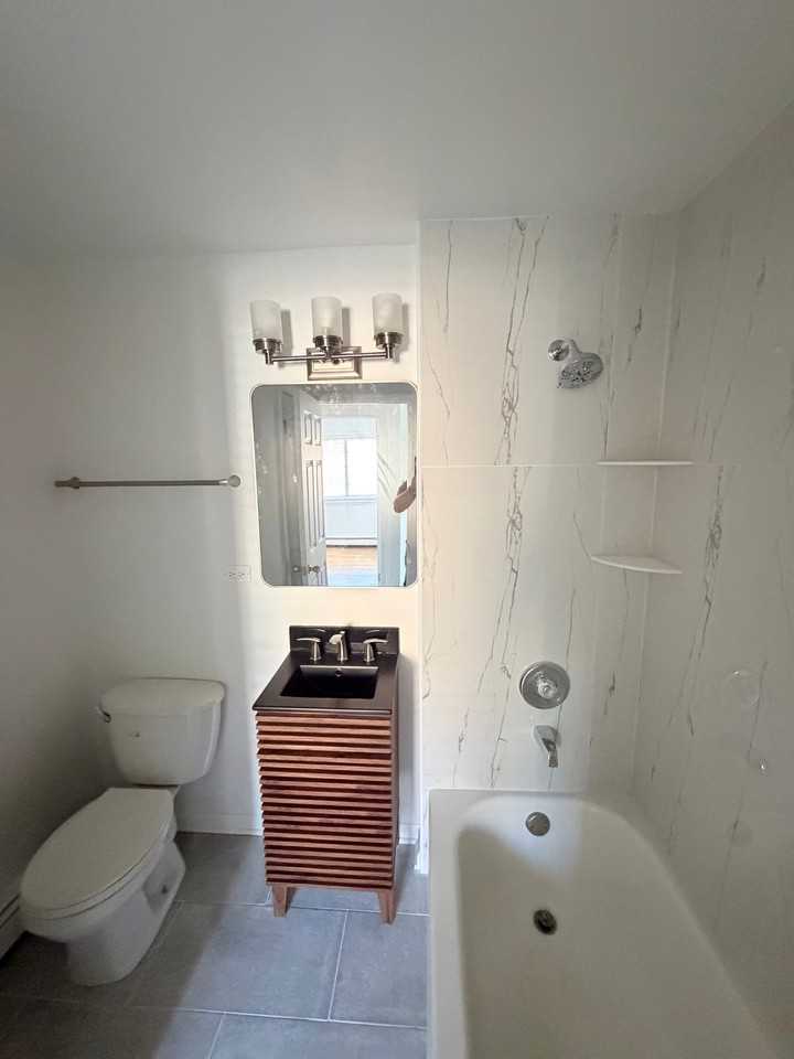 269 7th St #2A - Photo 3 of 8