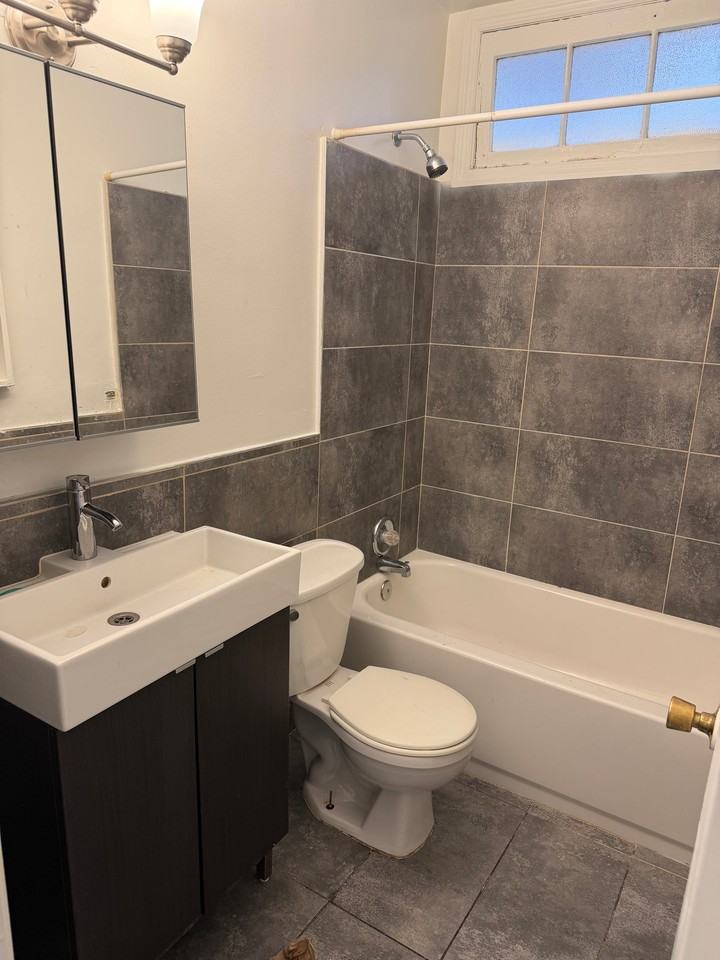 1900 3rd St Ne #4 - Photo 6 of 10