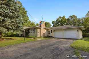 1910 Knapp St Ne - Photo 1 of 1