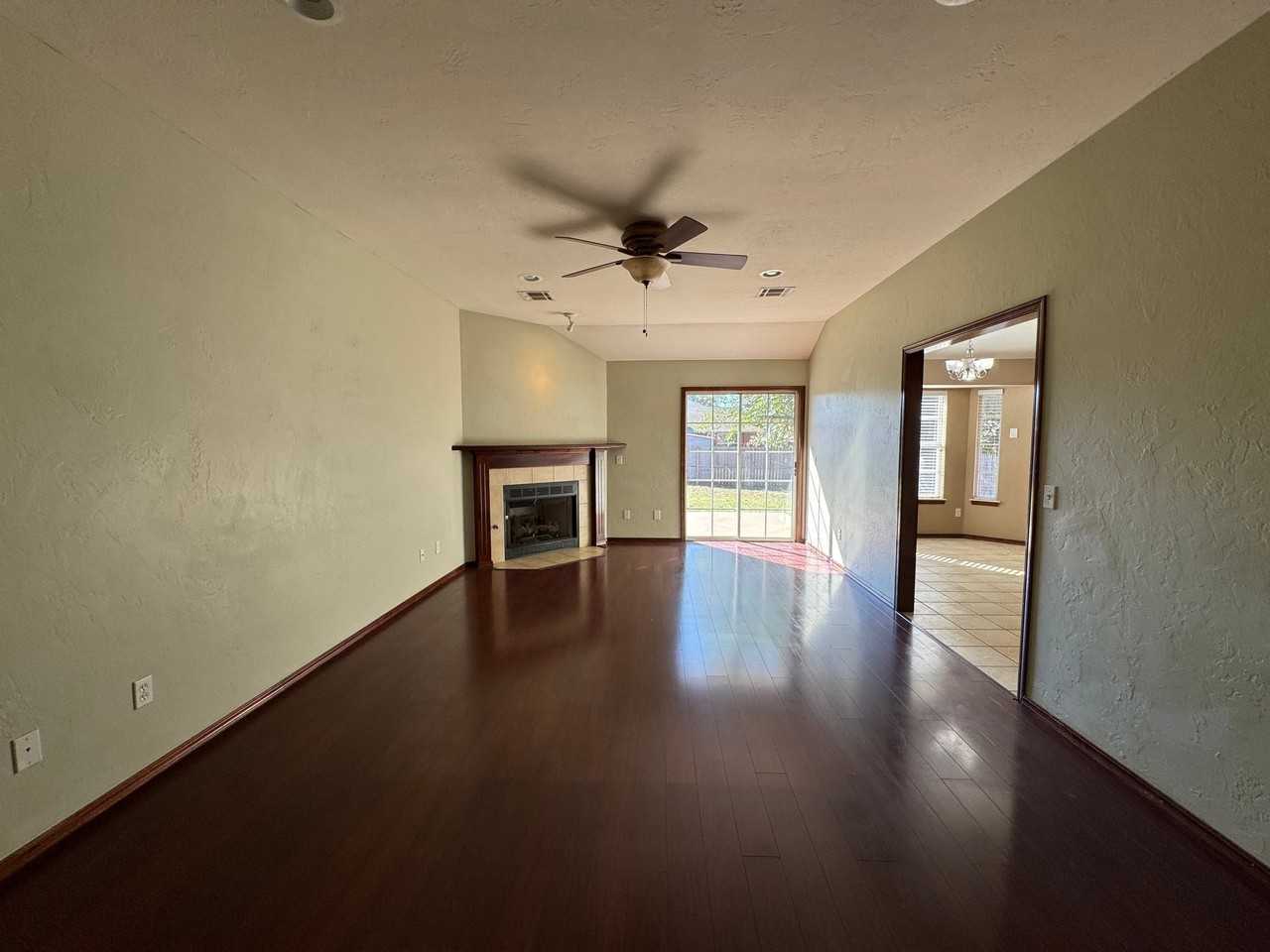 624 Nw 20th St - Photo 2 of 20