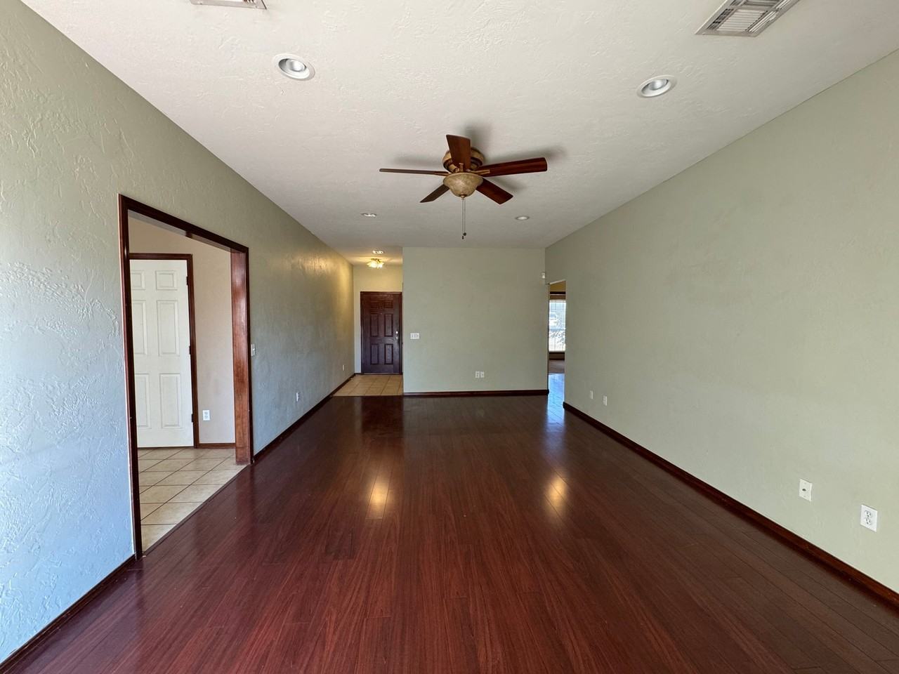 624 Nw 20th St - Photo 4 of 20