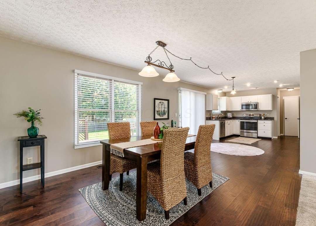 304 Meadow Ash Dr - Photo 6 of 19