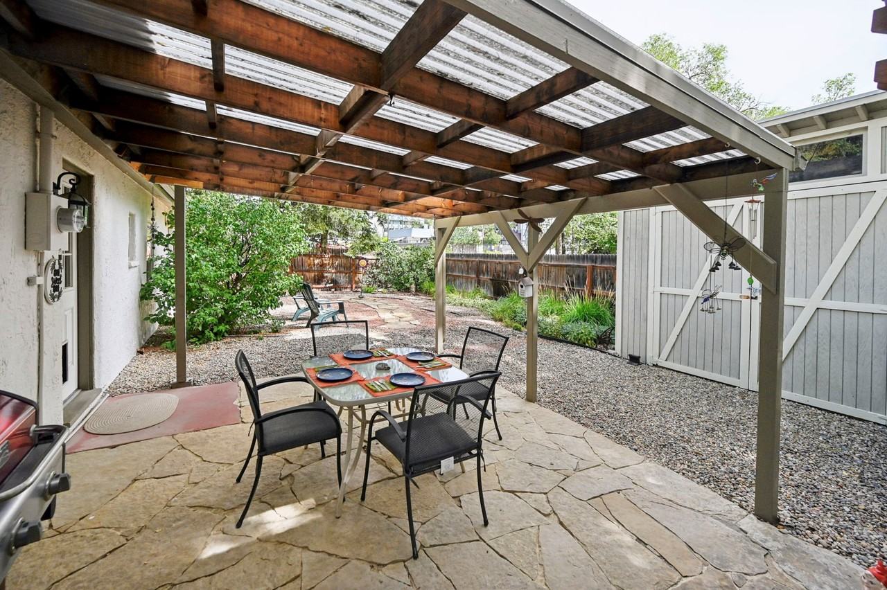 215 Wolfe Ave - Photo 2 of 20