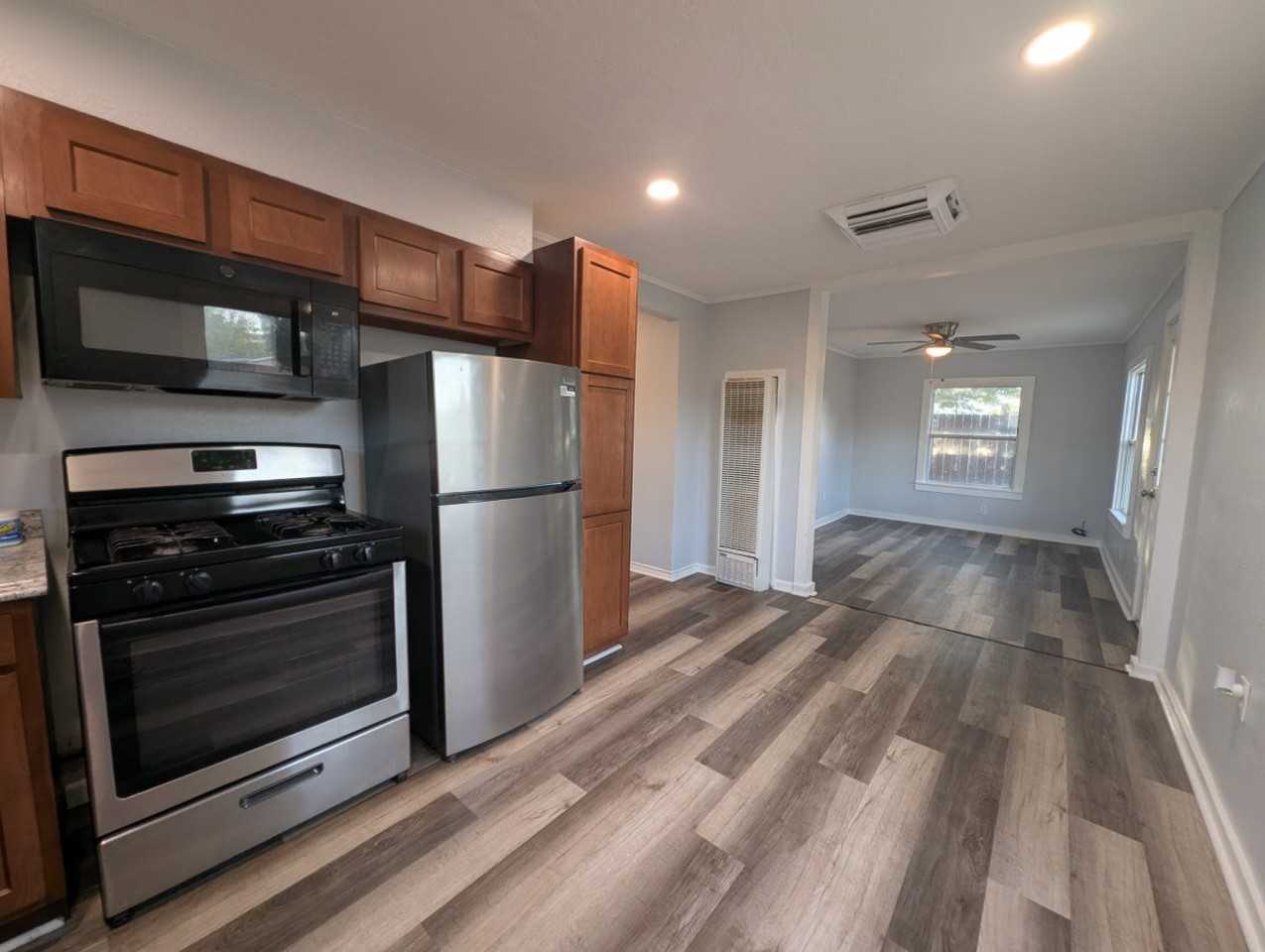 123 Mono Ave - Photo 3 of 11