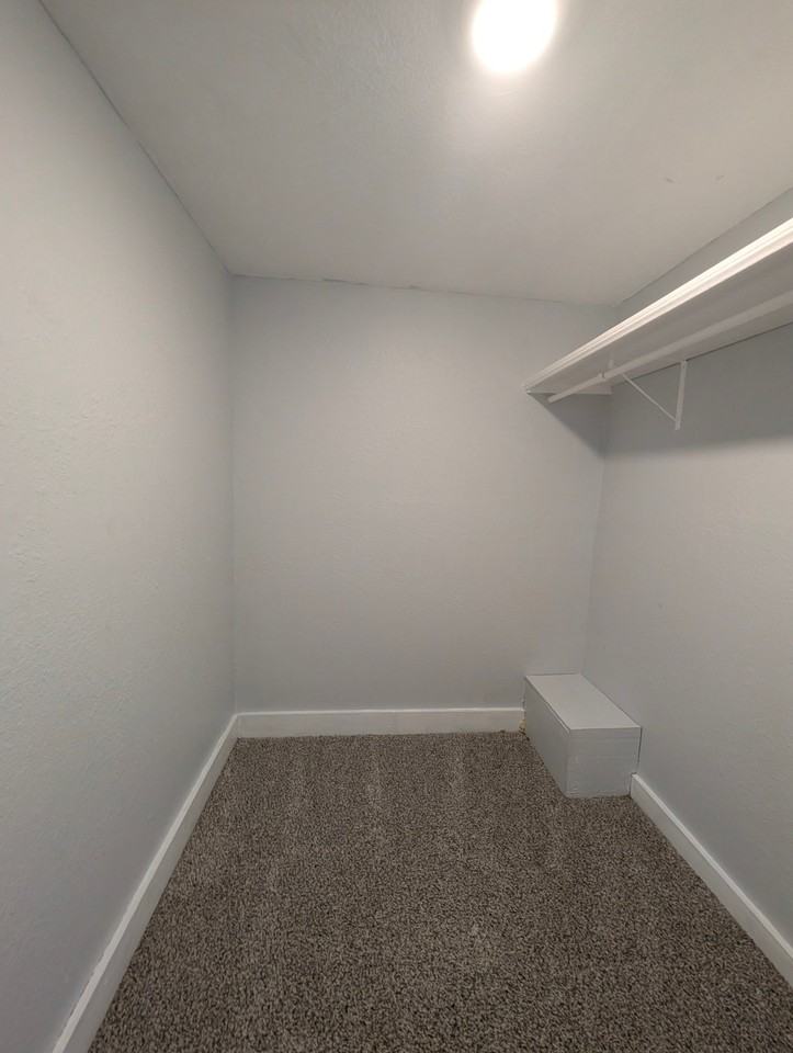 123 Mono Ave - Photo 7 of 11