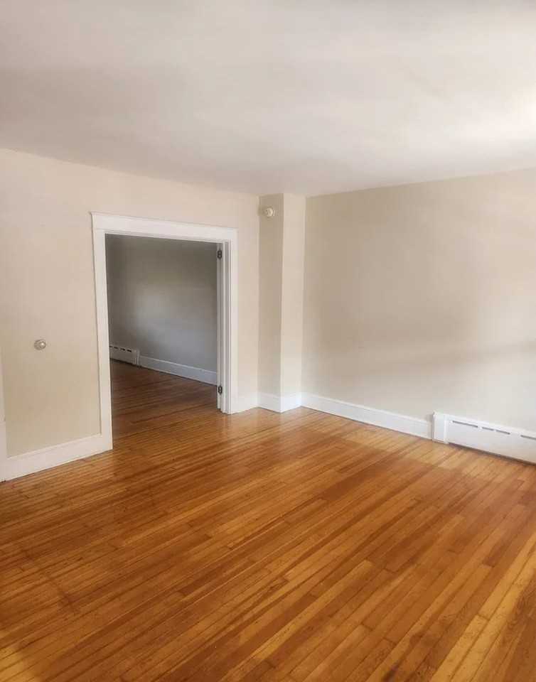 922 Lititz Ave - Photo 3 of 19