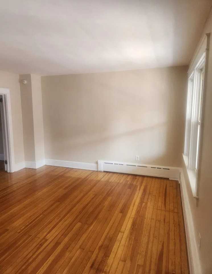 922 Lititz Ave - Photo 4 of 19