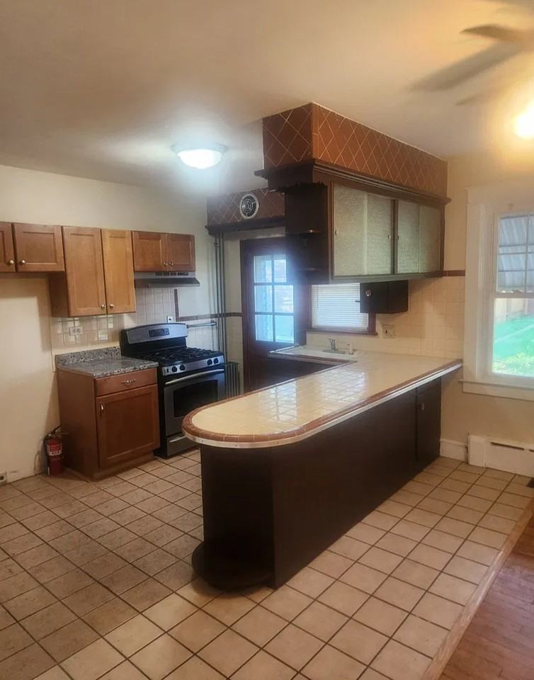 922 Lititz Ave - Photo 6 of 19