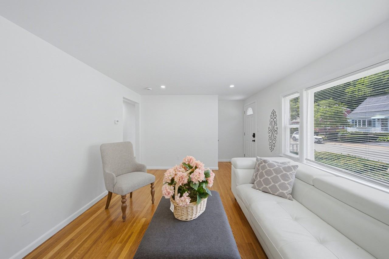 42 Windham Rd - Photo 6 of 18