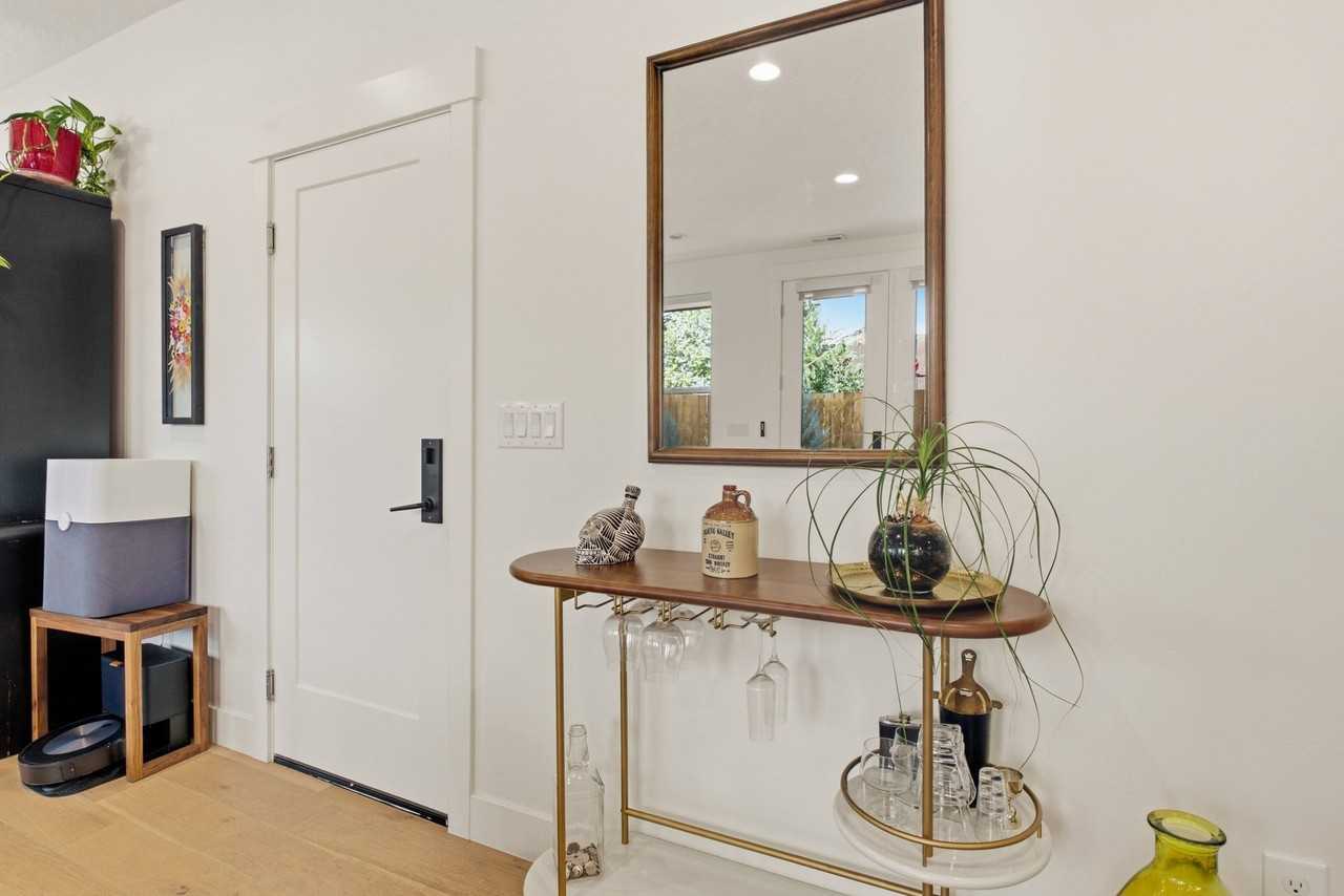 789 E Amara Pl - Photo 4 of 20