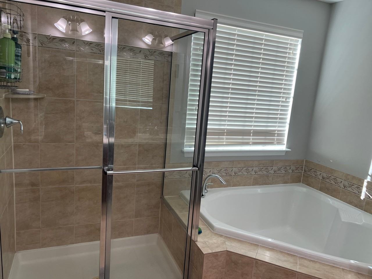 22691 Flowing Spring Sq - Photo 4 of 19