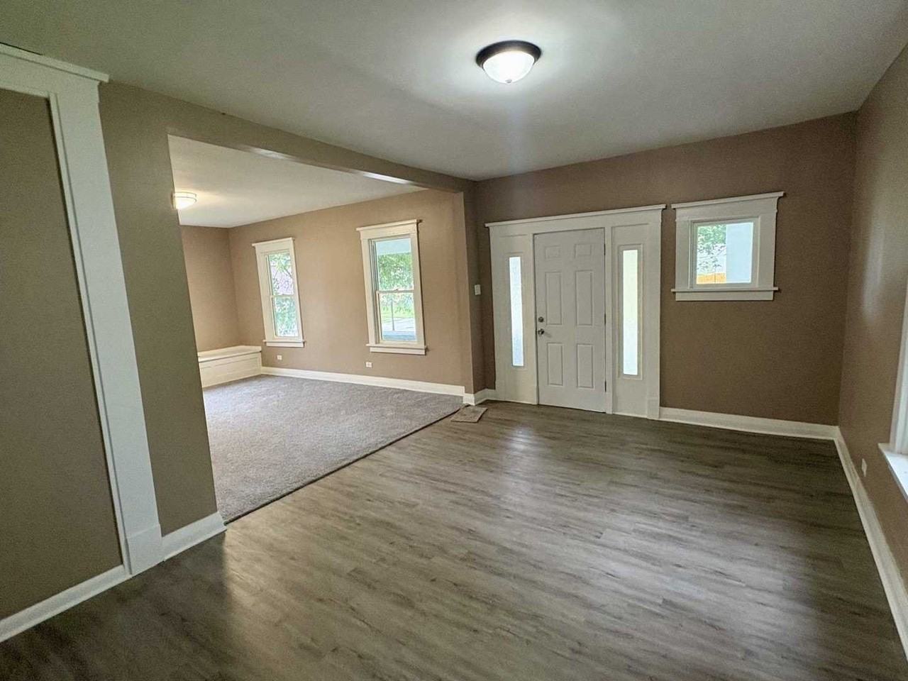 396 S Rosewood Ave - Photo 4 of 13