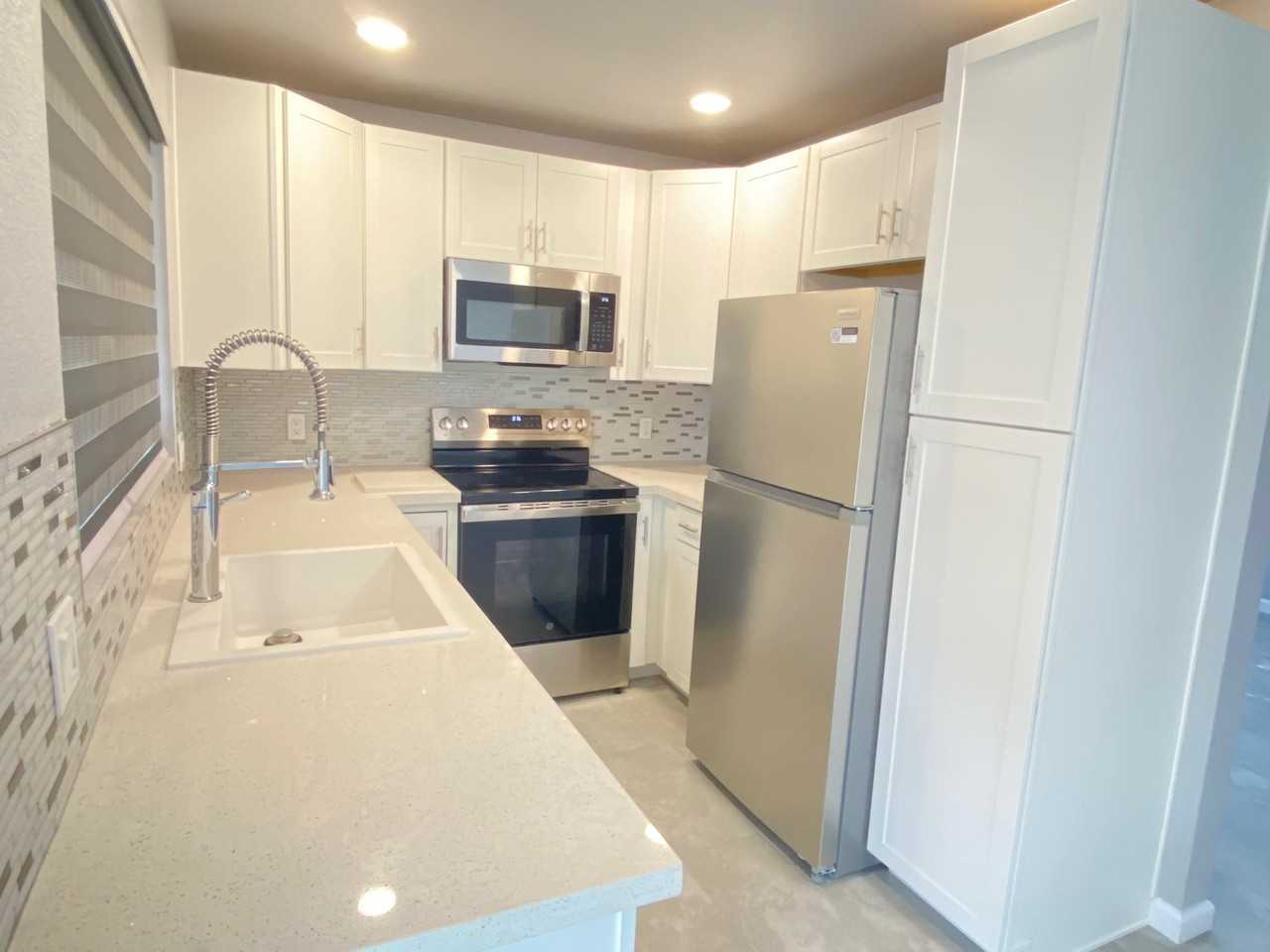3133 N Runyon Pl - Photo 5 of 14