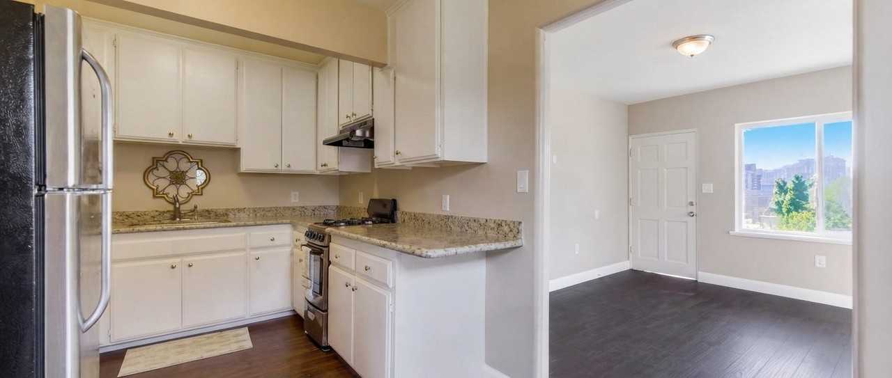 1145 20th St #C - Photo 6 of 12