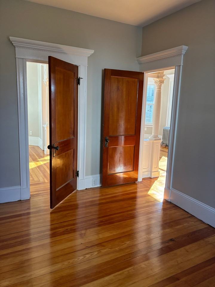201 Whitman St #1 - Photo 5 of 13