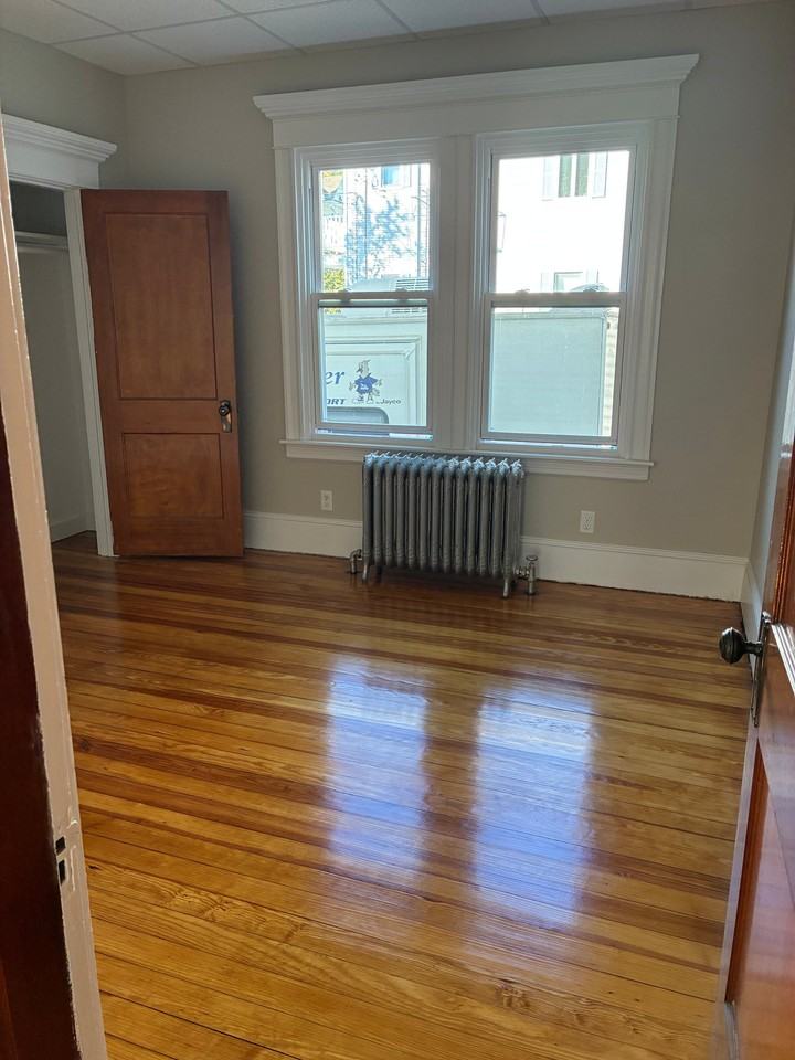 201 Whitman St #1 - Photo 7 of 13