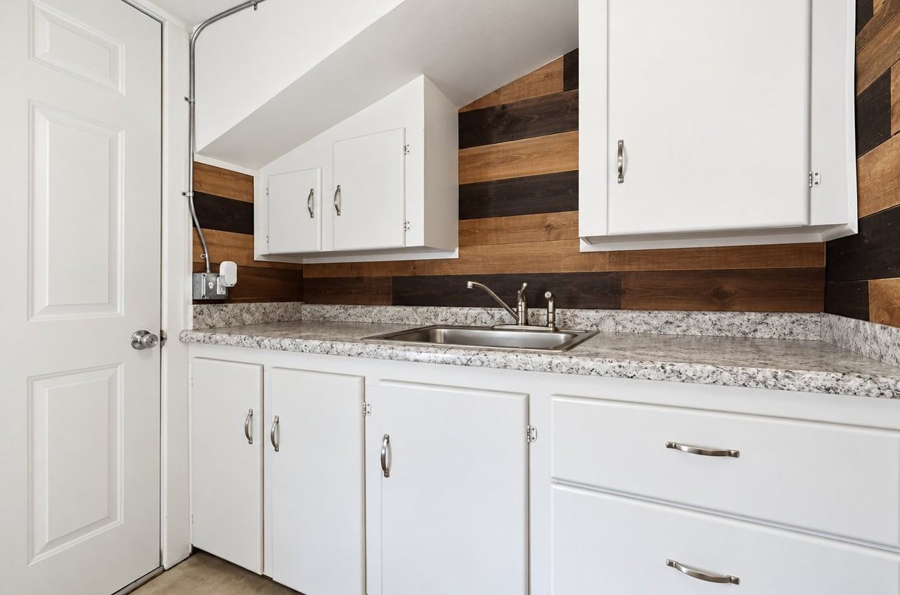 405 N Illinois St #2 - Photo 2 of 3