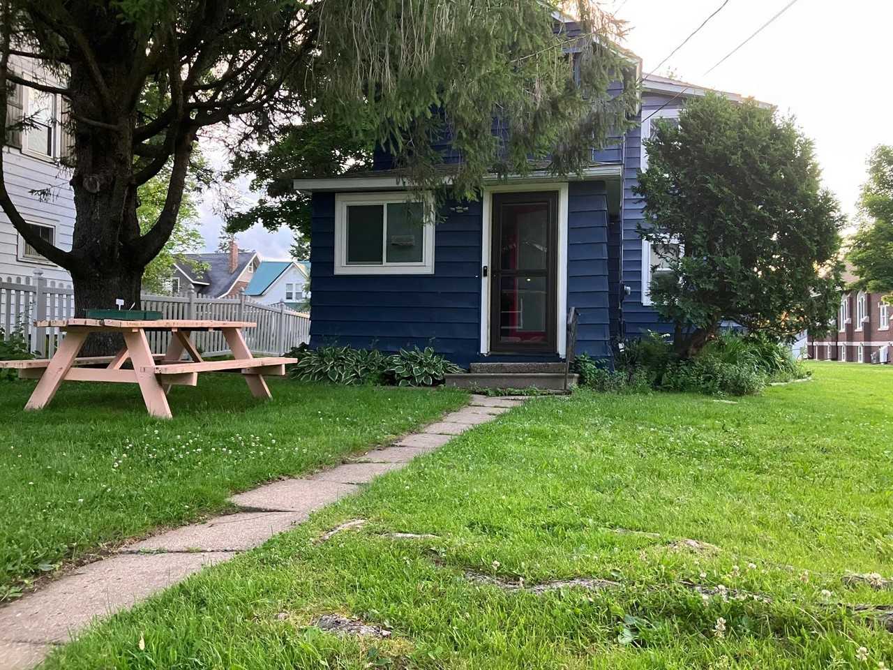 905 S Cherry Ave - Photo 3 of 17