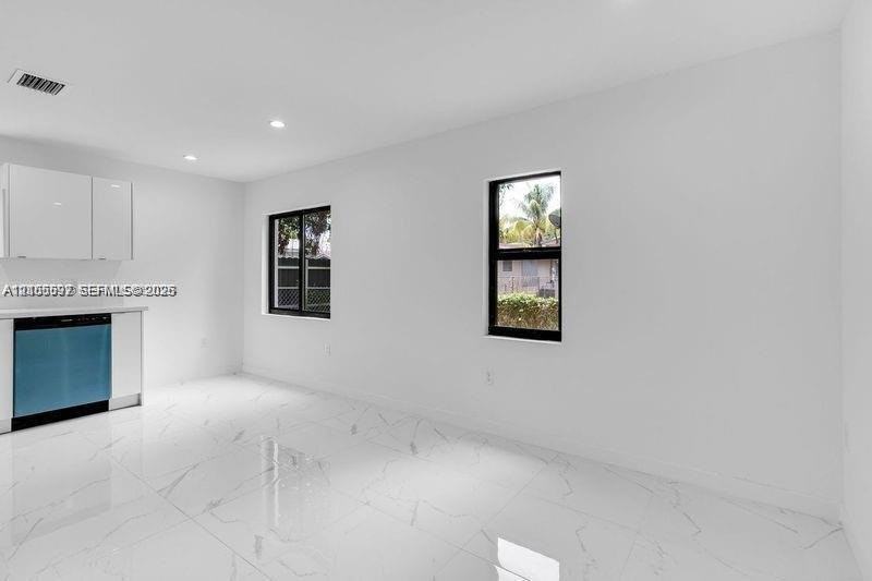 18231823 Nw 69th St #1823 - Photo 3 of 20