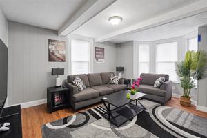 featured image of 29 Mount Vernon St #1