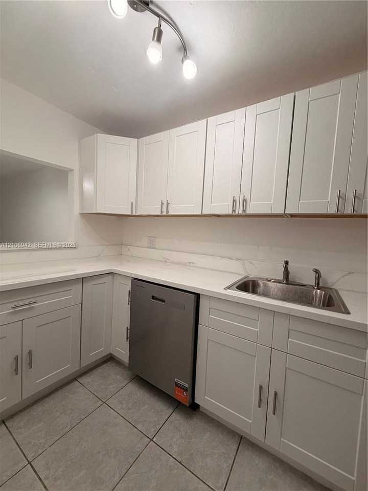 5050 7th St Ne #103 - Photo 5 of 14
