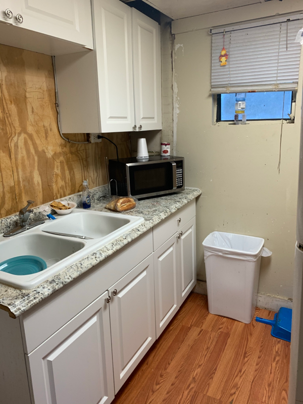 8115 N 9th St #3 - Photo 6 of 10