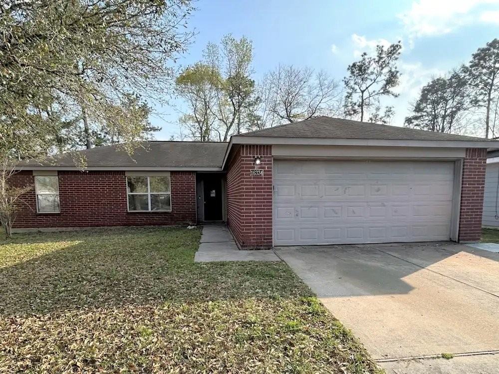 1346 Echo Lake Ln - Photo 4 of 10