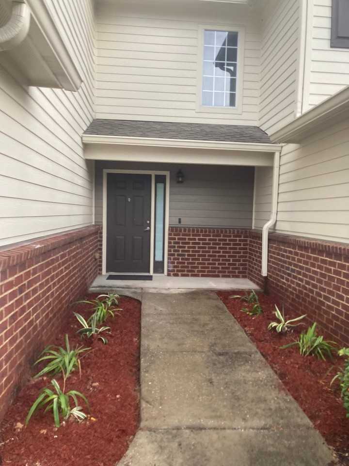 762 Majestic Dr - Photo 2 of 14