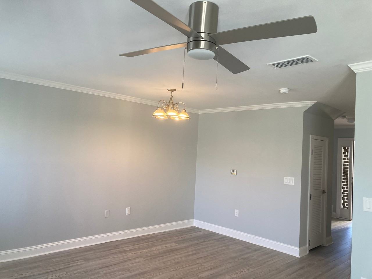 762 Majestic Dr - Photo 3 of 14