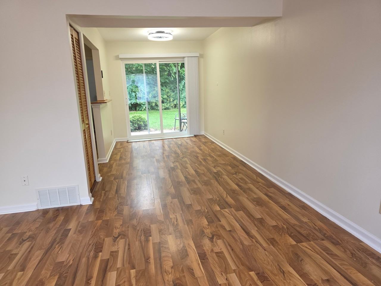 1402 Laurel Valley Dr - Photo 3 of 16