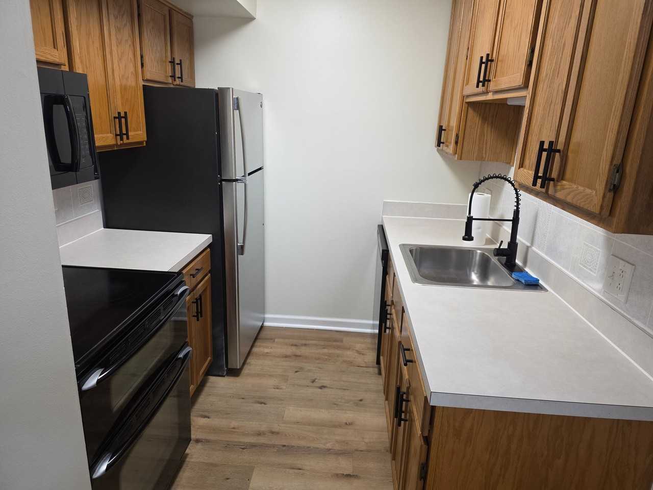 1402 Laurel Valley Dr - Photo 5 of 16