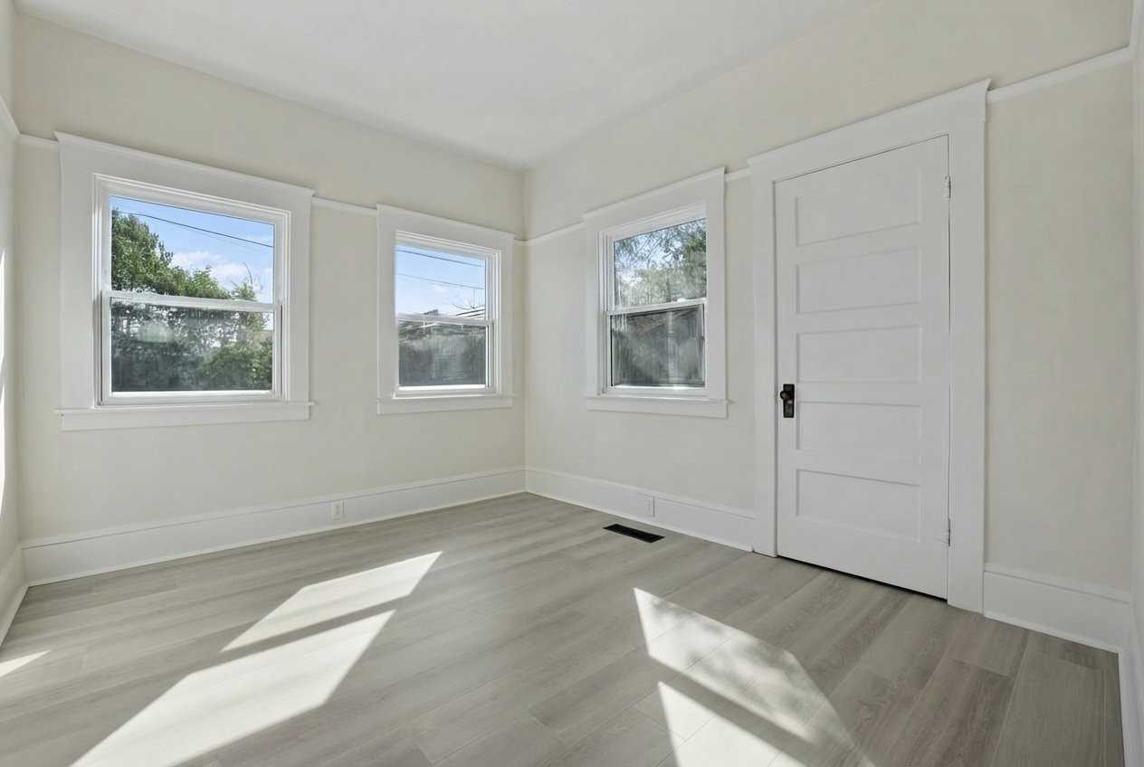 412 E Arcade St - Photo 5 of 7
