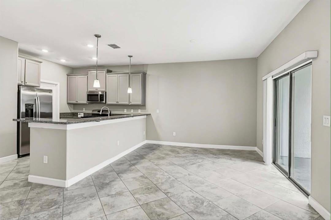 2911 Yellowhammer Way - Photo 2 of 8