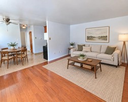 featured image of 6 Burr Ave #6