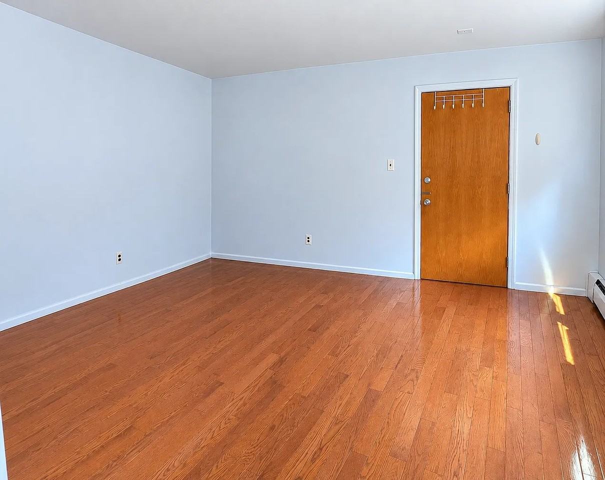 6 Burr Ave #6 - Photo 6 of 9