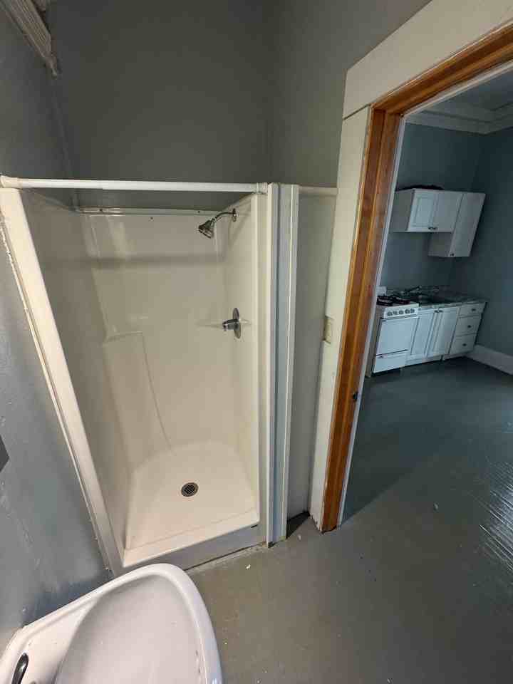 428 W Bancroft St #1 - Photo 3 of 7